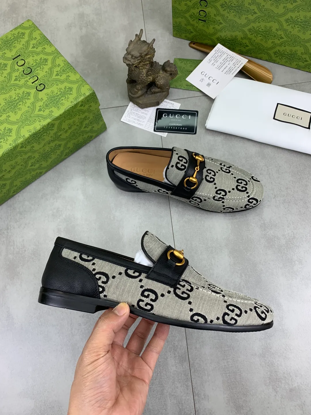 Men's Men's Shoes💰P580💰【New Style】Water-dyed Niuli Gucci's most popular selection of lazy slip-on leather shoes (Gucci) official website latest Gucci lazy leather shoes, hot style 💥 simple and elegant style, exclusive for trendy men. Unique official website latest brand original double G embossing Elements 👑 Original Gucci decoration, fashionable and elegant, fabric original calfskin ✅ fully imported first-layer cowhide lining, official website designated wear-resistant, rubber business outsole, classic model taken at the counter in real life 🎬38-44 black brown optional